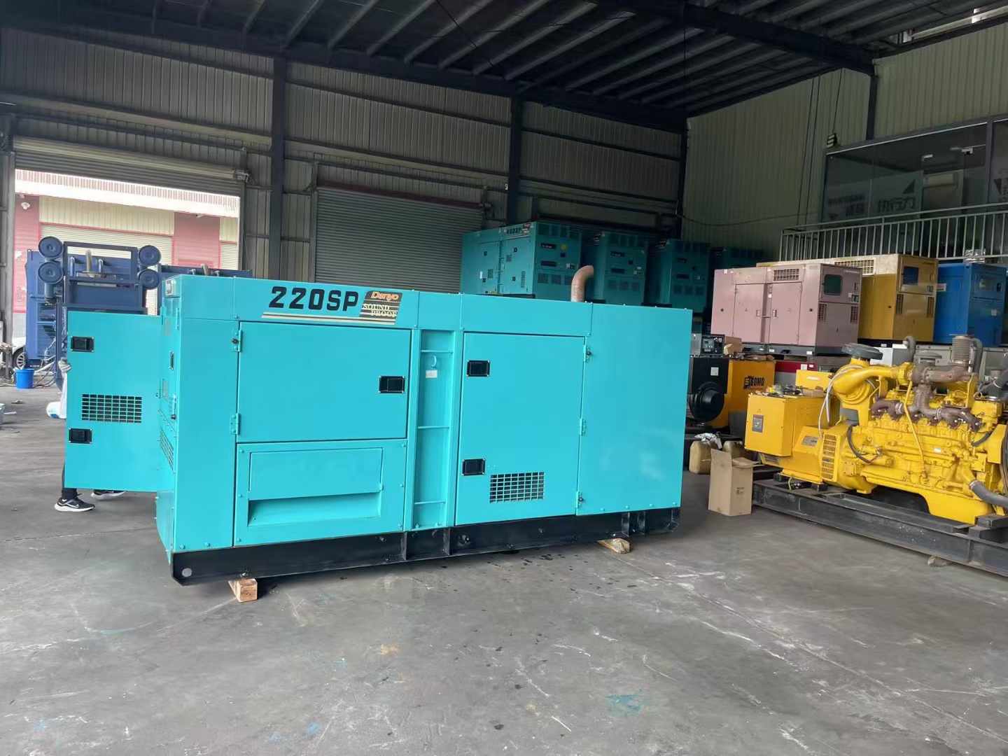 井陉矿柴油发电机组长期不间断运行时，如何监控其温度和压力？