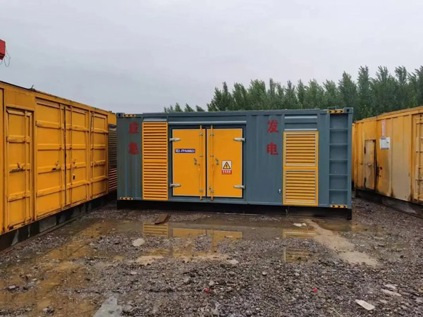 井陉矿柴油发电机如何判断干式空气滤清器是否需要更换？